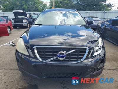 Piąte zdjęcie samochodu w środku: 2013 VOLVO XC60 3.2 VIN:YV4952DL8D2389812 - miniatura