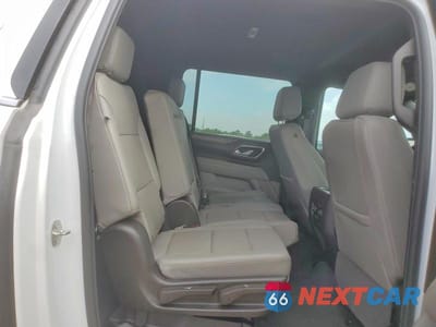 Zdjęcie 10 z 12 samochodu: 2024 CHEVROLET SUBURBAN K1500 LT VIN:1GNSKCKD2RR128275 - miniatura