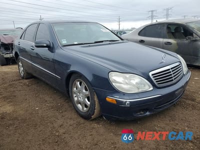 Czwarte zdjęcie samochodu z boku: 2001 MERCEDES-BENZ S 430 VIN:WDBNG70J61A145539 - miniatura