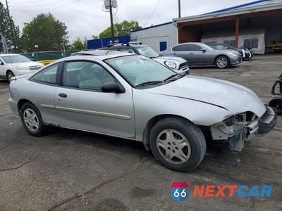 Czwarte zdjęcie samochodu z boku: 2002 CHEVROLET CAVALIER LS VIN:1G1JS124527124532 - miniatura