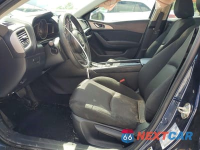 Zdjęcie 7 z 13 samochodu: 2018 MAZDA 3 SPORT VIN:3MZBN1U70JM180177 - miniatura