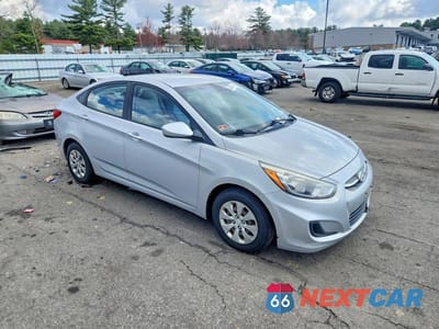 Czwarte zdjęcie samochodu z boku: 2016 HYUNDAI ACCENT SE VIN:KMHCT4AE7GU015695 - miniatura