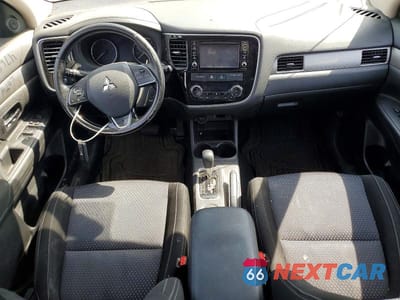 Zdjęcie 8 z 12 samochodu: 2016 MITSUBISHI OUTLANDER SE VIN:JA4AD3A33GZ006328 - miniatura