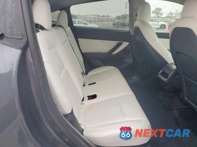 Zdjęcie 10 z 13 samochodu: 2022 TESLA MODEL Y VIN:7SAYGDEE9NF512992 - miniatura