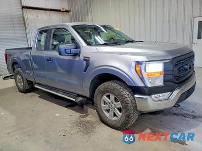 Czwarte zdjęcie samochodu z boku: 2022 FORD F150 SUPER CAB VIN:1FTFX1E5XNFB02281 - miniatura
