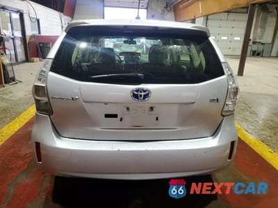 Zdjęcie 6 z 13 samochodu: 2012 TOYOTA PRIUS V TWO VIN:JTDZN3EU5C3166250 - miniatura