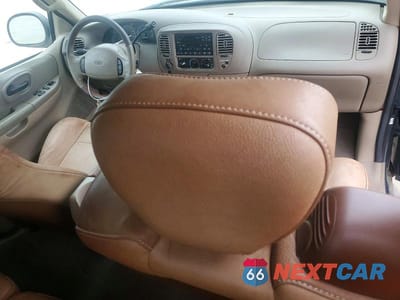 Zdjęcie 8 z 12 samochodu: 2002 FORD F150 VIN:1FTRX18L82KB80262 - miniatura