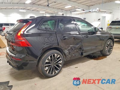 Trzecie zdjęcie samochodu z tyłu: 2026 VOLVO XC60 ULTRA VIN:YV4H60RM1T1414987 - miniatura