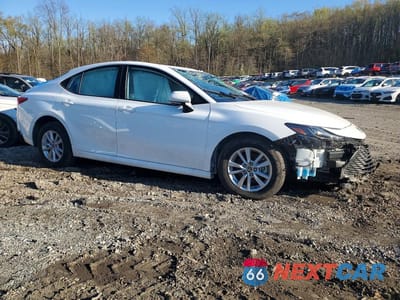 Czwarte zdjęcie samochodu z boku: 2025 TOYOTA CAMRY LE VIN:4T1DAACK1SU511015 - miniatura