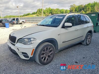 2013 BMW X5 XDRIVE35I 5UXZV4C58D0E10527 - główne zdjęcie licytacji z USA - miniatura