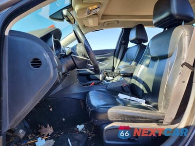 Zdjęcie 7 z 11 samochodu: 2016 CHRYSLER 300 LIMITED VIN:2C3CCAAG4GH189445 - miniatura