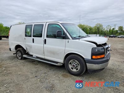 Czwarte zdjęcie samochodu z boku: 2017 GMC SAVANA G2500 VIN:1GTW7AFF0H1906677 - miniatura
