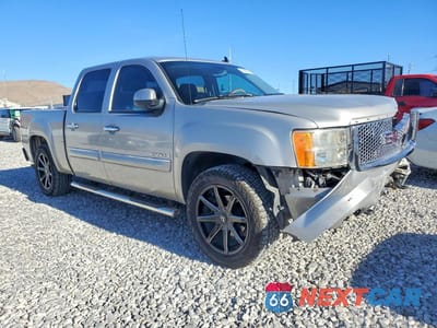 Czwarte zdjęcie samochodu z boku: 2007 GMC NEW SIERRA DENALI VIN:2GTEK638471689155 - miniatura