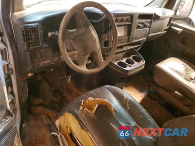 Zdjęcie 8 z 13 samochodu: 2007 CHEV EXPRESS G1500 VIN:1GCFG15X771101297 - miniatura