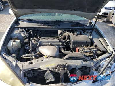 Zdjęcie 11 z 12 samochodu: 2004 TOYOTA CAMRY LE VIN:4T1BE32K24U811710 - miniatura