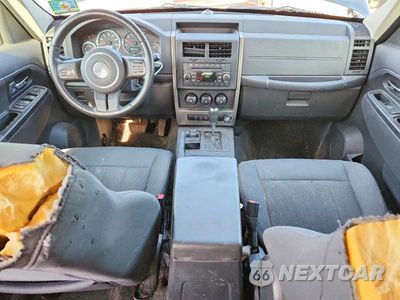 Zdjęcie 8 z 13 samochodu: 2012 JEEP LIBERTY SPORT VIN:1C4PJMAK8CW138986 - miniatura