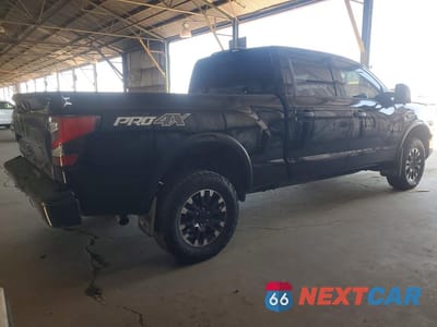 Trzecie zdjęcie samochodu z tyłu: 2021 NISSAN TITAN XD PRO-4X VIN:1N6AA1FB0MN522066 - miniatura