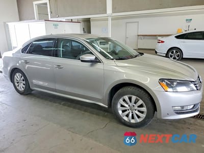 Czwarte zdjęcie samochodu z boku: 2013 VOLKSWAGEN PASSAT SEL VIN:1VWCN7A34DC074300 - miniatura