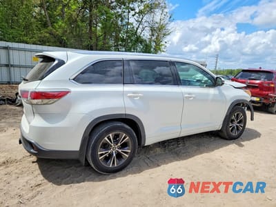 Trzecie zdjęcie samochodu z tyłu: 2016 TOYOTA HIGHLANDER XLE VIN:5TDKKRFH8GS145556 - miniatura