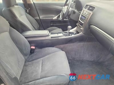 Piąte zdjęcie samochodu w środku: 2011 LEXUS IS 250 VIN:JTHCF5C20B5045868 - miniatura
