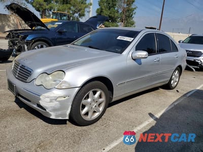 2001 MERCEDES-BENZ C 240 WDBRF61J11F088893 - główne zdjęcie licytacji z USA - miniatura