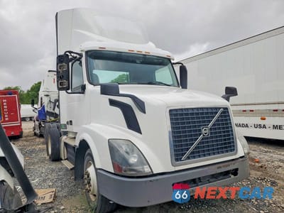 2016 VOLVO VNL SEMI TRUCK 4V4N39TGXGN965492 - główne zdjęcie licytacji z USA - miniatura