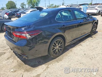 Trzecie zdjęcie samochodu z tyłu: 2024 TOYOTA CAMRY SE VIN:4T1G11AK6RU255268 - miniatura