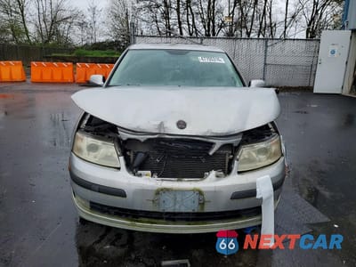 Piąte zdjęcie samochodu w środku: 2004 SAAB 9-3 LINEAR VIN:YS3FB49SX41023567 - miniatura