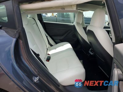 Zdjęcie 10 z 13 samochodu: 2023 TESLA MODEL 3 VIN:5YJ3E1EAXPF686565 - miniatura