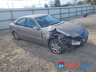 Czwarte zdjęcie samochodu z boku: 2005 MERCEDES-BENZ E 320 4MATIC VIN:WDBUF82J75X167456 - miniatura