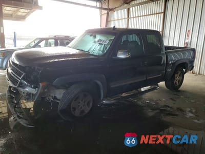 2006 CHEVROLET SILVERADO K1500 1GCEK19T66Z212439 - główne zdjęcie licytacji z USA - miniatura