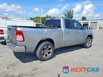 Trzecie zdjęcie samochodu z tyłu: 2020 RAM 1500 BIG HORN VIN:1C6SRFBT4LN315911 - miniatura