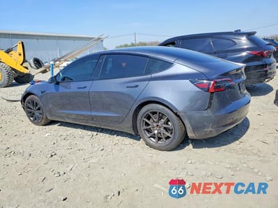 Drugie zdjęcie samochodu z przodu: 2023 TESLA MODEL 3 VIN:5YJ3E1EA4PF690949 - miniatura