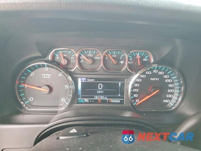 Zdjęcie 9 z 13 samochodu: 2015 CHEVROLET SUBURBAN C1500 LT VIN:1GNSCJKC4FR524194 - miniatura