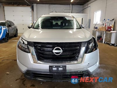 Piąte zdjęcie samochodu w środku: 2024 NISSAN PATHFINDER SV VIN:5N1DR3BC9RC286597 - miniatura