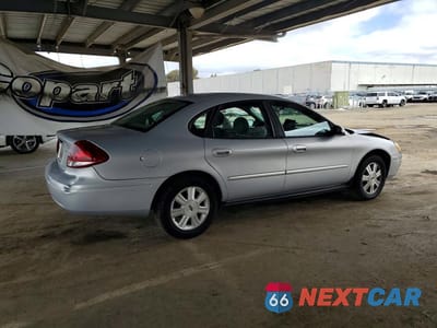 Trzecie zdjęcie samochodu z tyłu: 2005 FORD TAURUS SEL VIN:1FAFP56245A239585 - miniatura