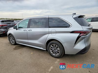 Drugie zdjęcie samochodu z przodu: 2024 TOYOTA SIENNA XLE 8-PASSENGER VIN:5TDYRKEC6RS215318 - miniatura