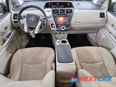 Zdjęcie 8 z 12 samochodu: 2012 TOYOTA PRIUS V THREE VIN:JTDZN3EU3C3023054 - miniatura