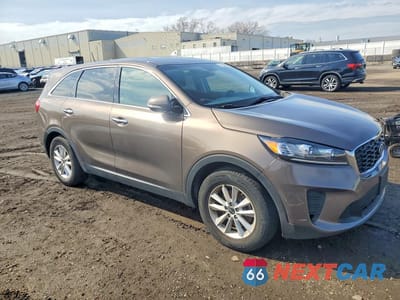 Czwarte zdjęcie samochodu z boku: 2019 KIA SORENTO LX VIN:5XYPGDA37KG545393 - miniatura