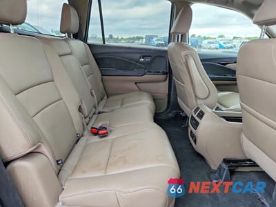 Zdjęcie 11 z 13 samochodu: 2018 HONDA PILOT TOURING VIN:5FNYF6H94JB017376 - miniatura
