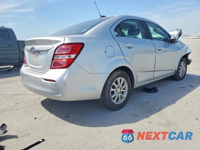 Trzecie zdjęcie samochodu z tyłu: 2017 CHEVROLET SONIC LT VIN:1G1JD5SH9H4171707 - miniatura