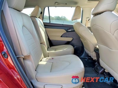 Zdjęcie 11 z 14 samochodu: 2022 TOYOTA HIGHLANDER XLE VIN:5TDHZRBH5NS578955 - miniatura