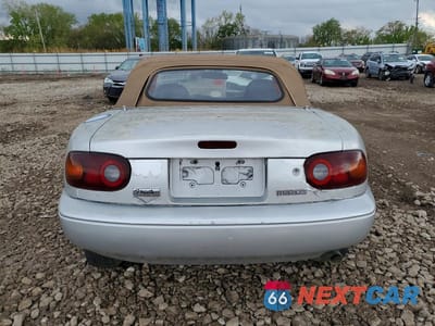 Zdjęcie 6 z 13 samochodu: 1992 MAZDA MX-5 MIATA VIN:JM1NA3517N0304522 - miniatura