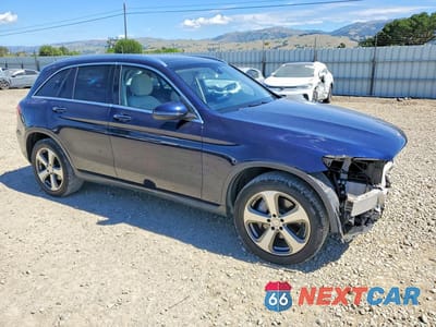 Czwarte zdjęcie samochodu z boku: 2017 MERCEDES-BENZ GLC 300 VIN:WDC0G4JB7HF131206 - miniatura