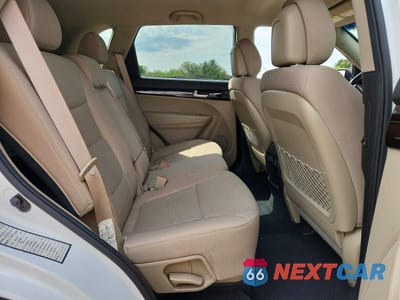 Zdjęcie 11 z 13 samochodu: 2015 KIA SORENTO LX VIN:5XYKTDA72FG607507 - miniatura