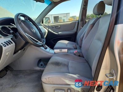 Zdjęcie 7 z 14 samochodu: 2005 TOYOTA HIGHLANDER VIN:JTEGP21A050085311 - miniatura
