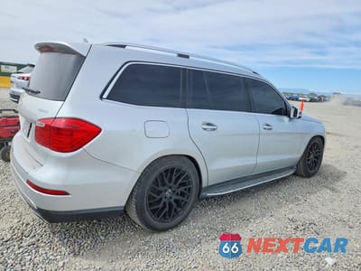 Trzecie zdjęcie samochodu z tyłu: 2015 MERCEDES-BENZ GL 450 4MATIC VIN:4JGDF6EE7FA500789 - miniatura