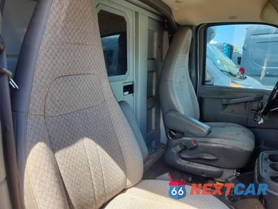 Zdjęcie 10 z 12 samochodu: 2019 CHEVROLET EXPRESS UTILITY / SERVICE TRUCK VIN:1HA0GRFG8KN001435 - miniatura