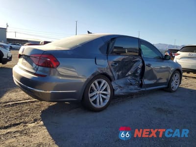 Trzecie zdjęcie samochodu z tyłu: 2019 VOLKSWAGEN PASSAT WOLFSBURG VIN:1VWLA7A39KC002386 - miniatura