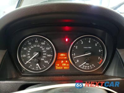 Zdjęcie 9 z 13 samochodu: 2015 BMW X1 XDRIVE28I VIN:WBAVL1C51FVY33406 - miniatura
